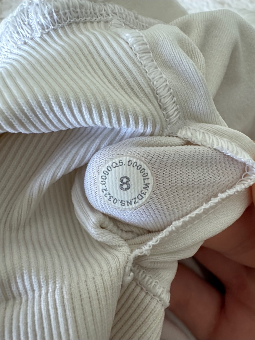 lululemon athletica White Ribbed Long-Sleeve Cropped Top With Built in Bra - Picture 2 of 2